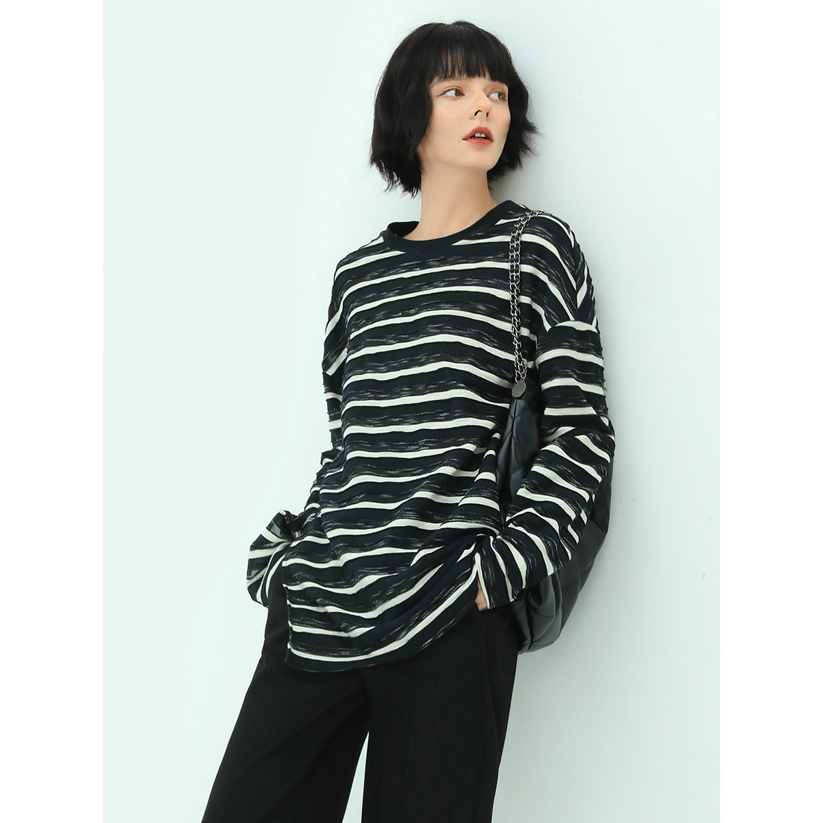 Loose Long Sleeve Striped Tee with Side Slit