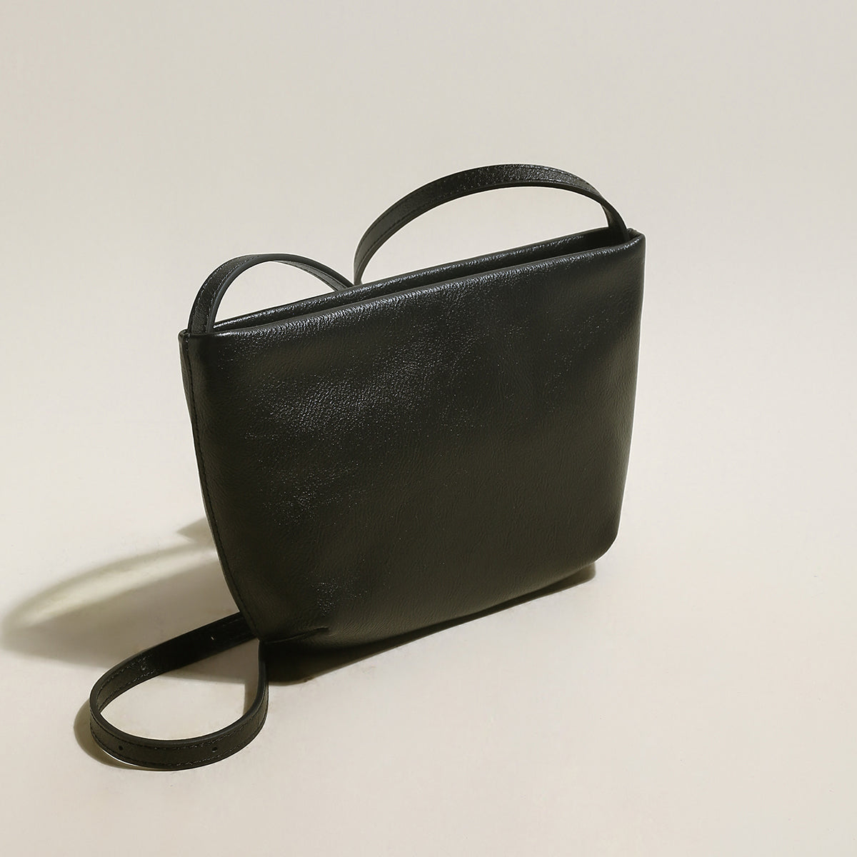 Nora Daily Leather Bucket Bag