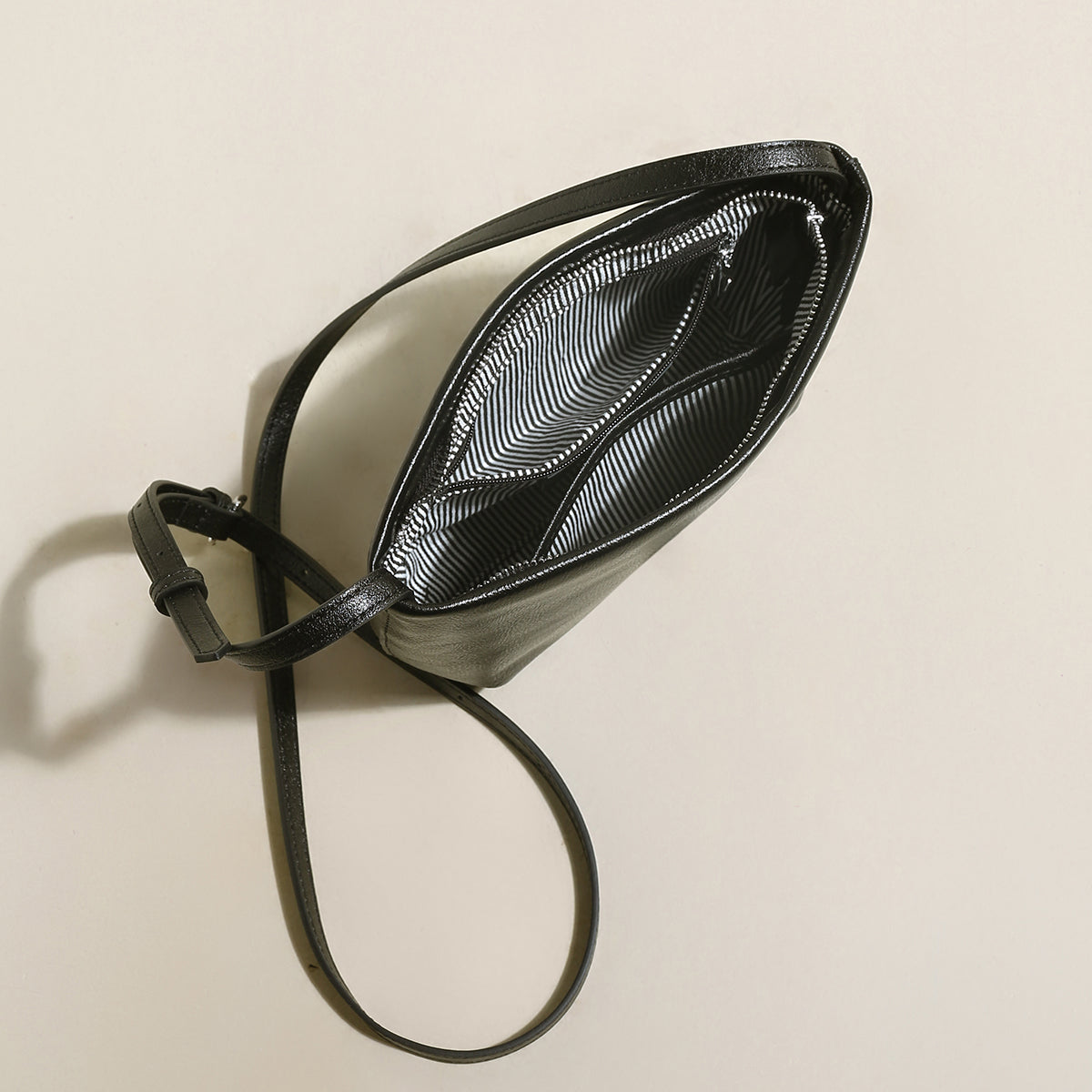 Nora Daily Leather Bucket Bag
