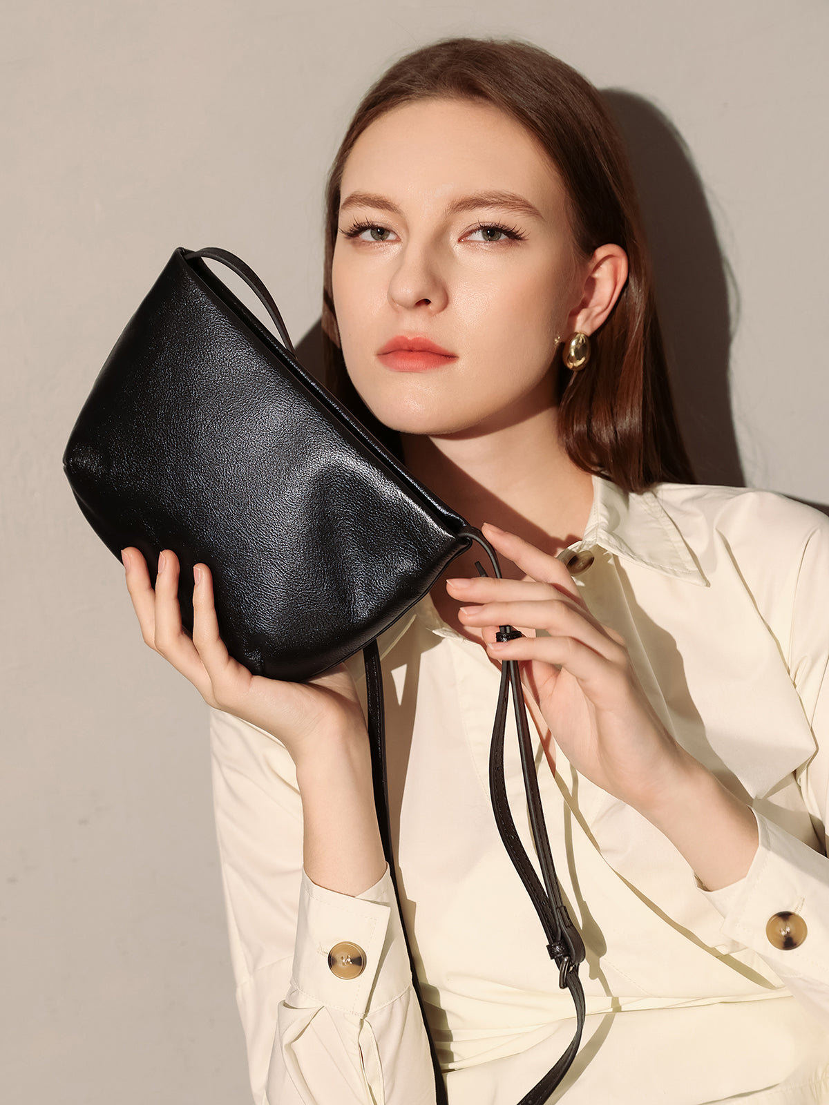 Nora Daily Leather Bucket Bag