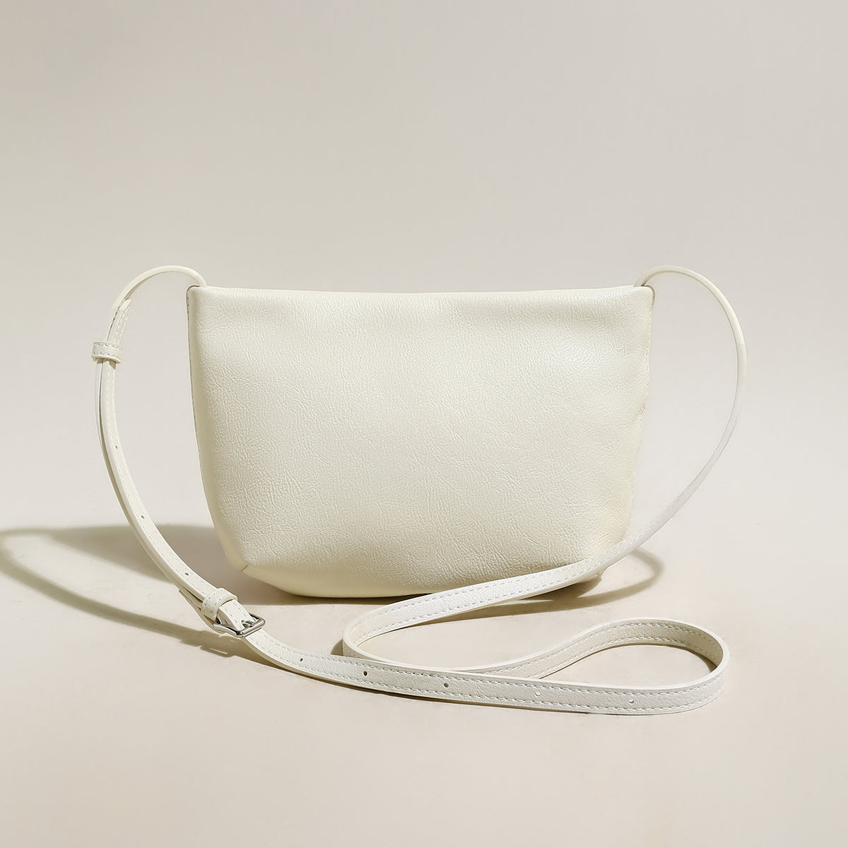 Nora Daily Leather Bucket Bag