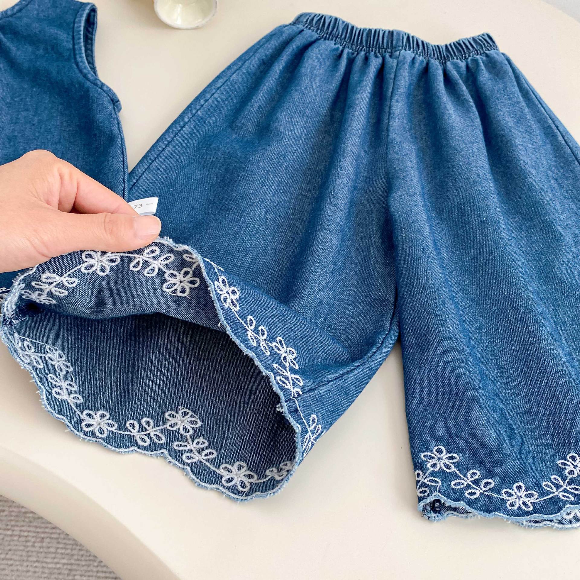 Summer Baby Kids Girls Flowers Pattern Embroidered Sleeveless Top and Pants Denim Clothing Set